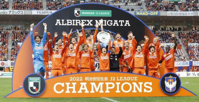 天天盈球网-中甲冲超靠外援?看看日本J2霸主的巴萨风团队足球